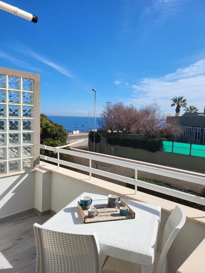 Отель Casa Al Mare Бари Экстерьер фото